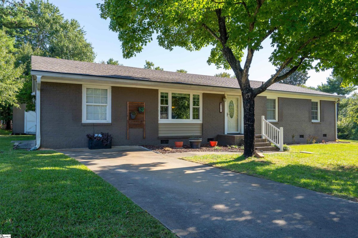 401 Mapleton Drive