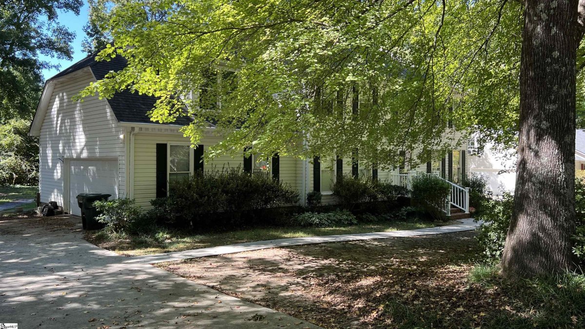 111 Robin Road