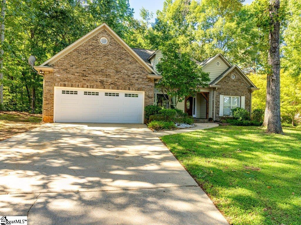 104 Lakewinds Court
