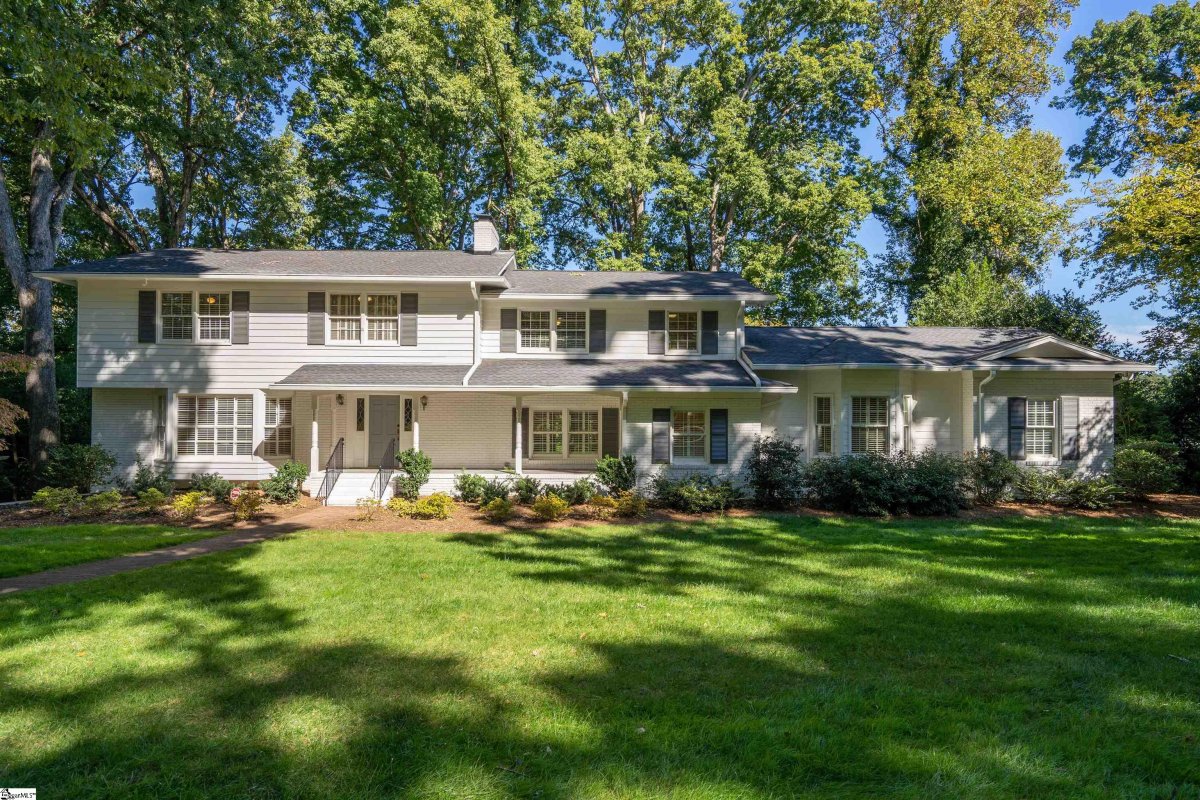 5 Chanticleer Drive
