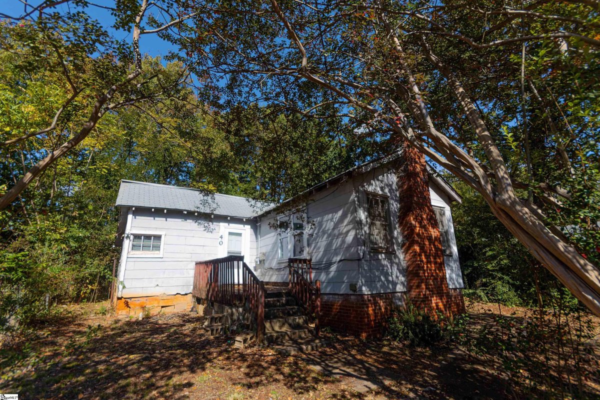 40 Burgess Avenue