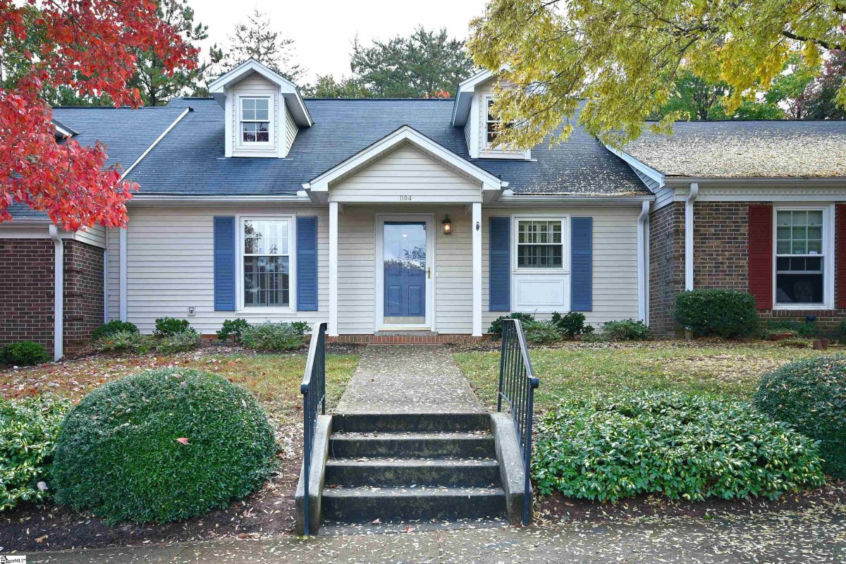 1104 Wenwood Circle