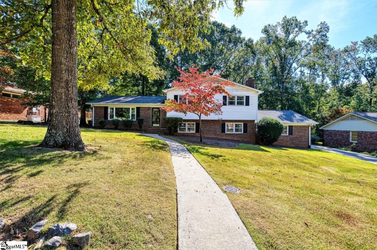 11 Wayne Drive