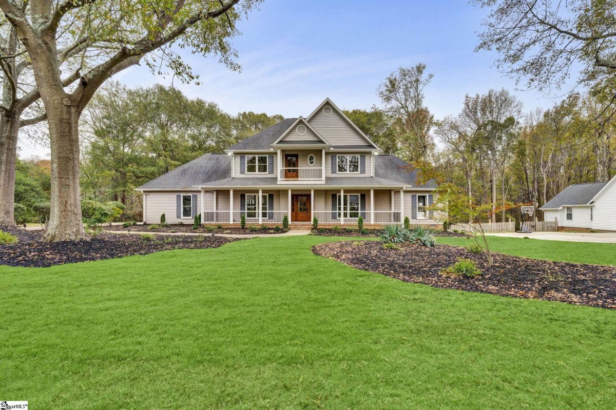 303 Woodbridge Way