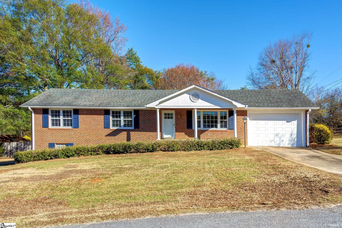 2 Vicksburg Drive