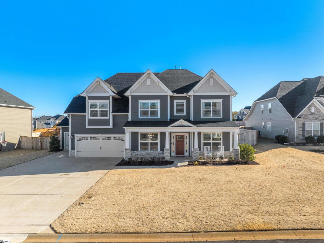 202 Lakeway Place
