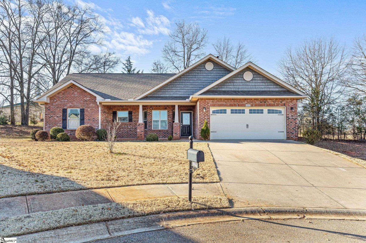 612 Hedgeapple Lane