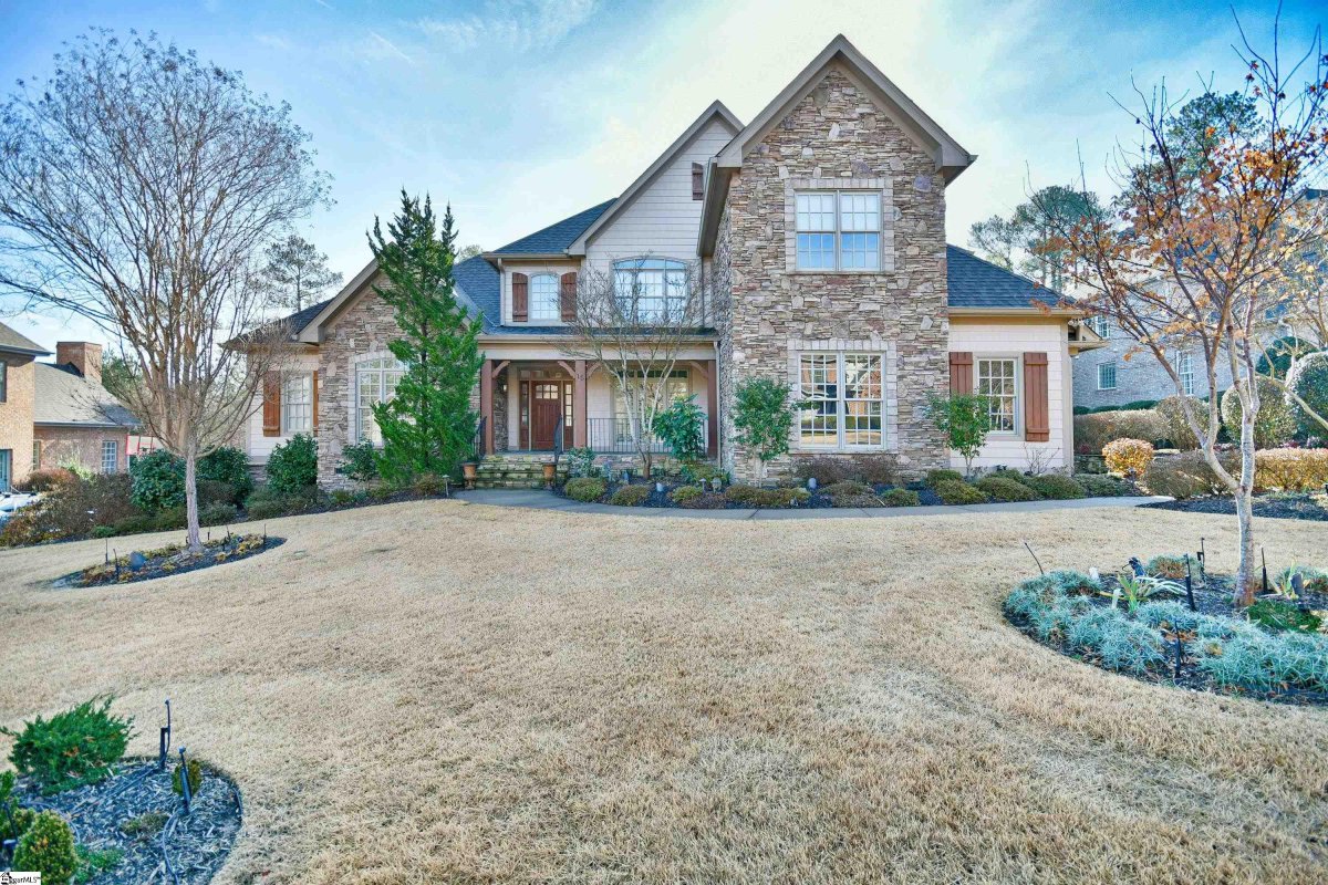 15 Riverbanks Court