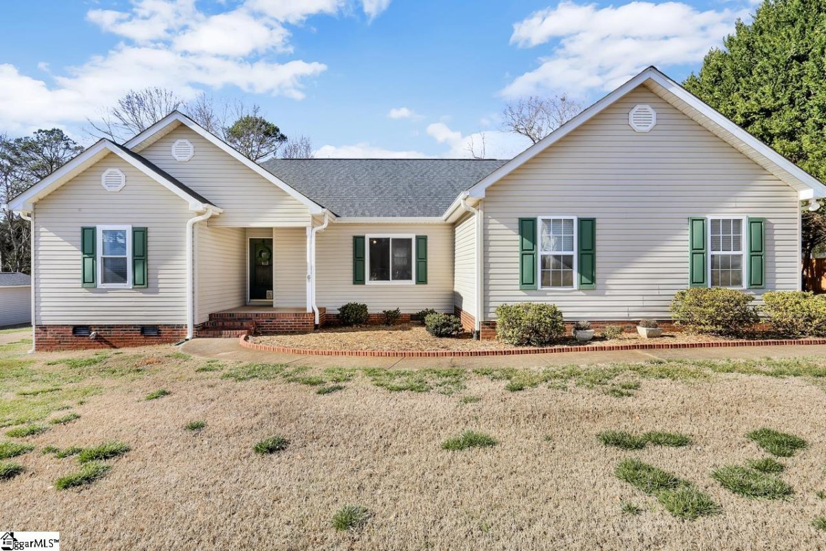 6 Beaver Brook Court