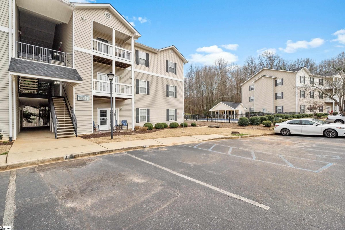 332 Mckenna Circle