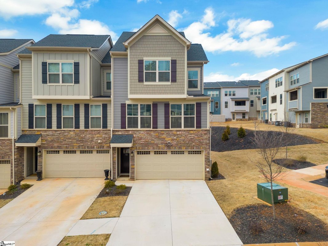 32 Copper Run Drive