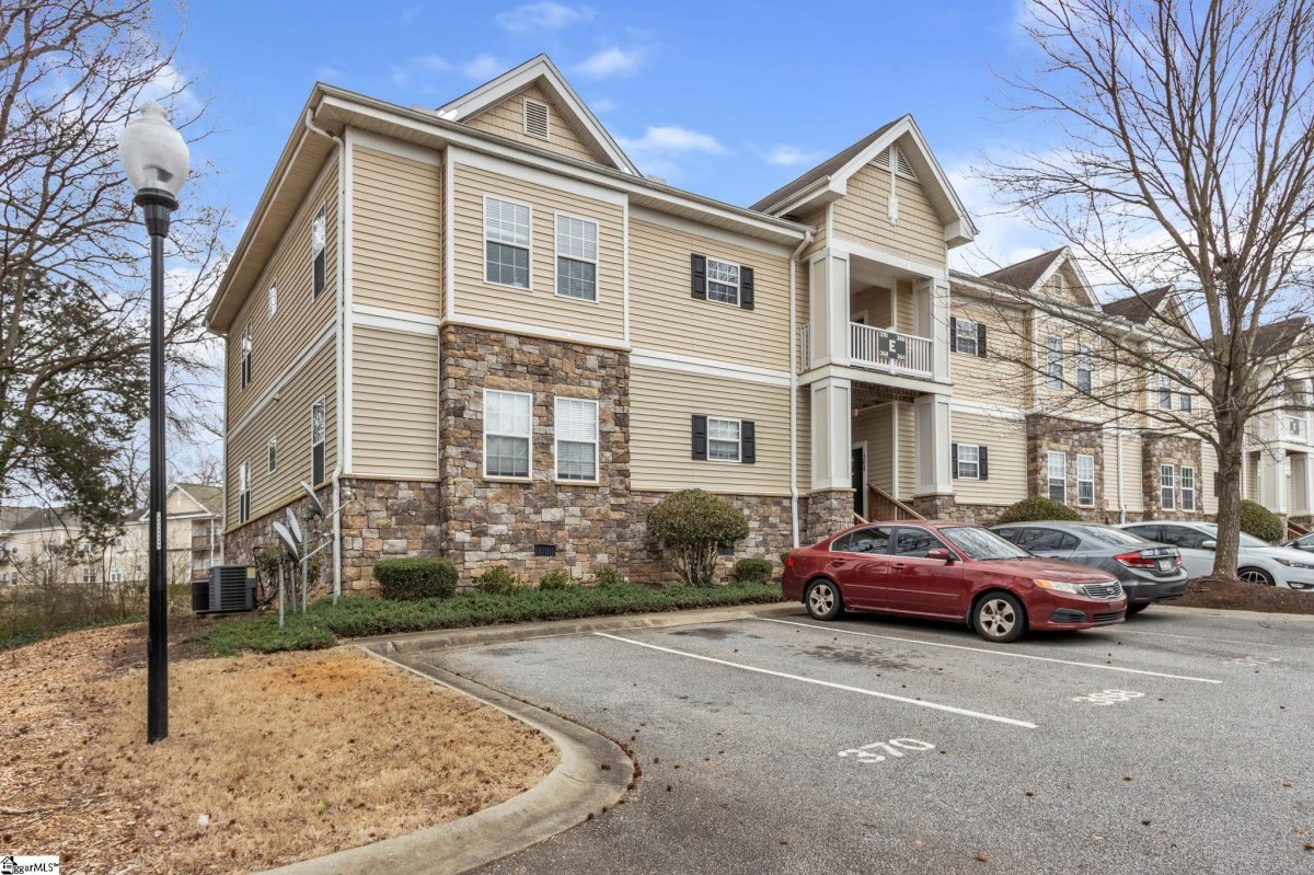 370 Easterlin Way