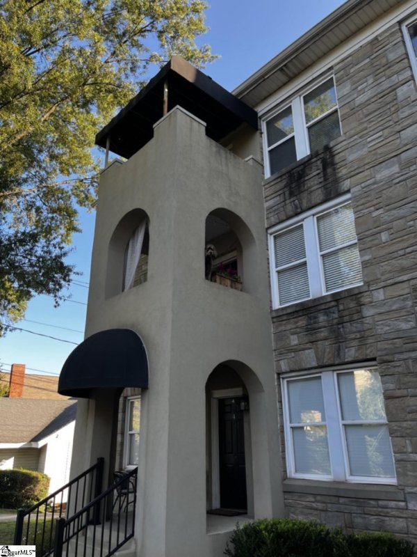 801 E North Street Unit 8