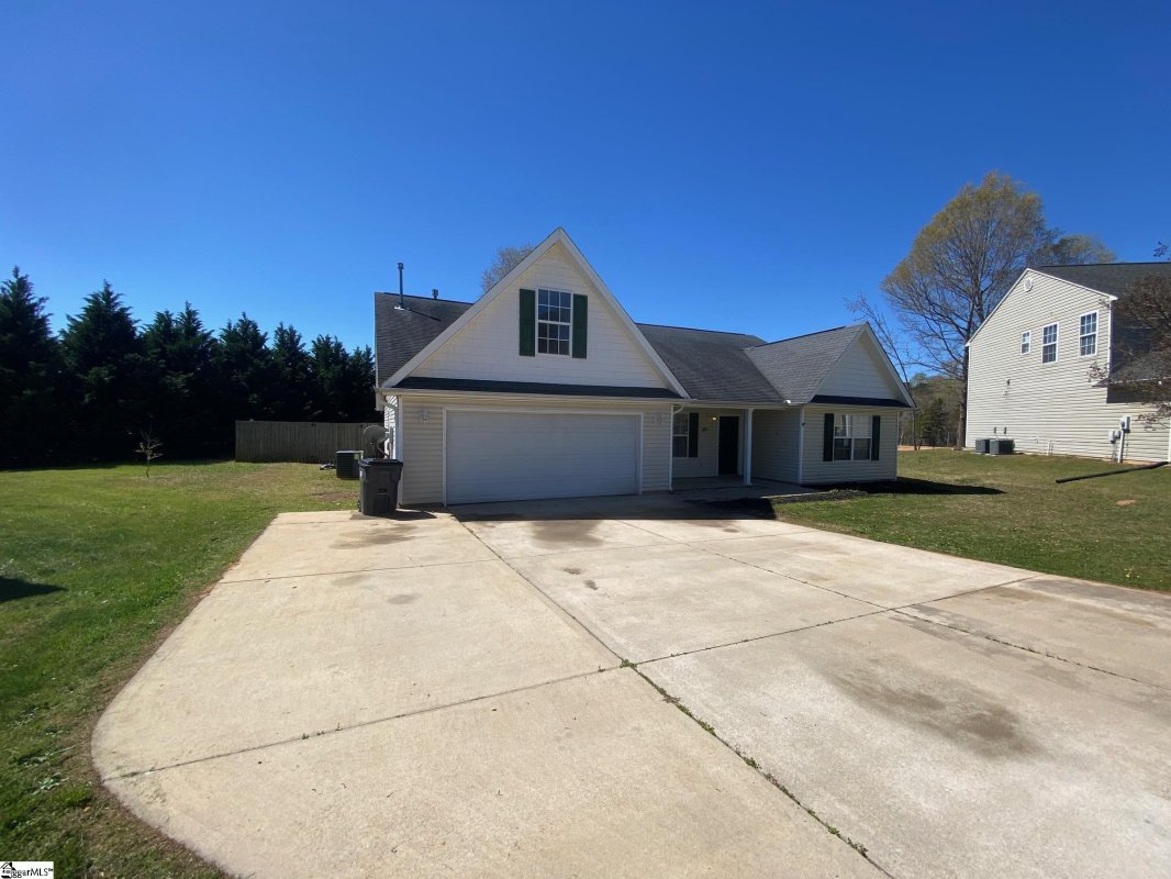 313 London Drive