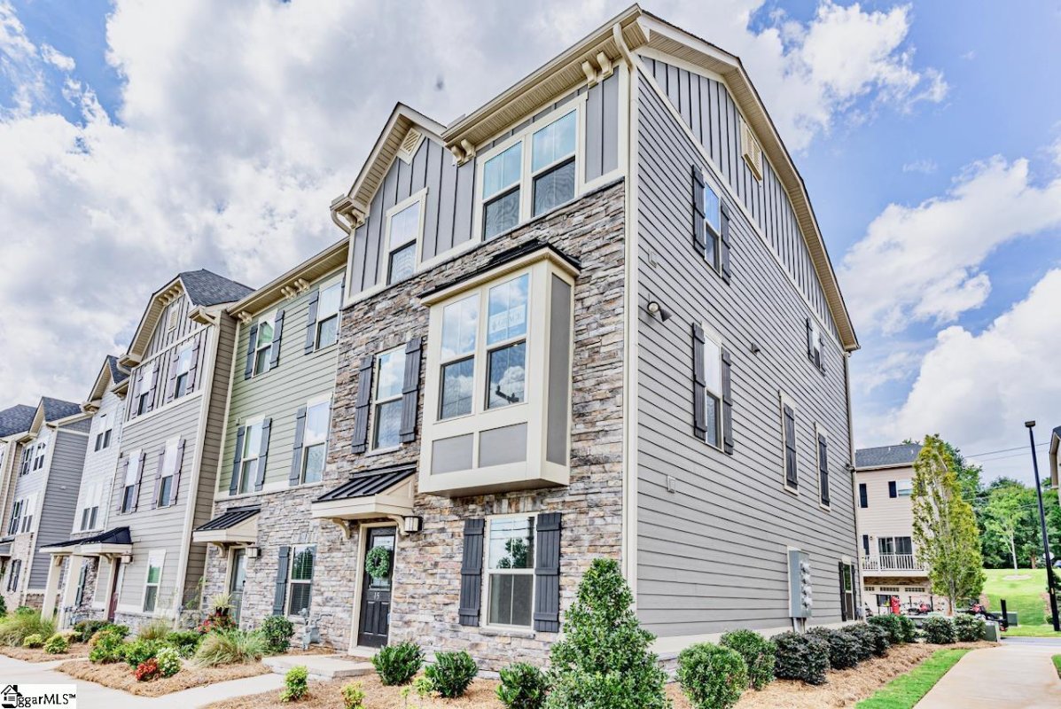 15 Itasca Drive