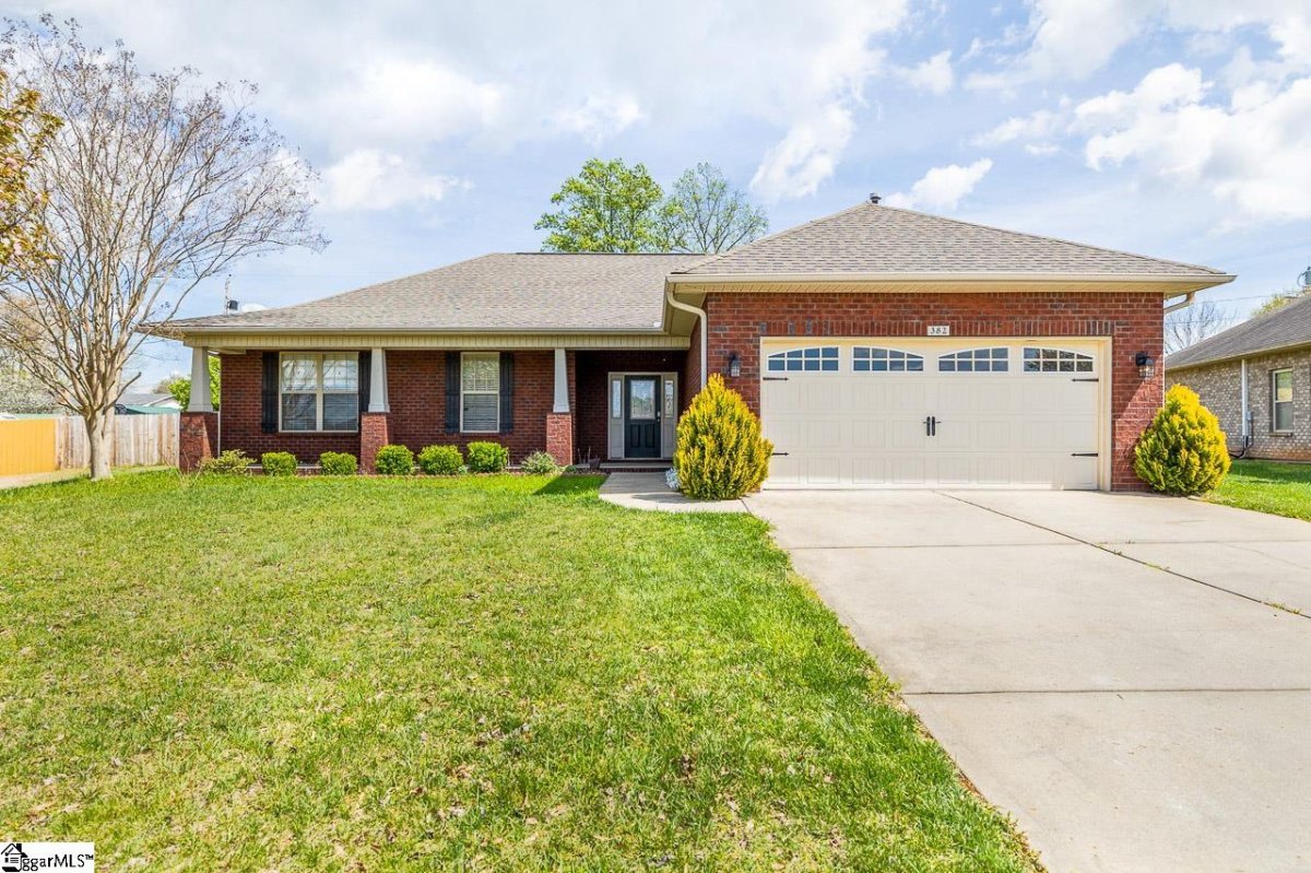 382 Thornapple Drive