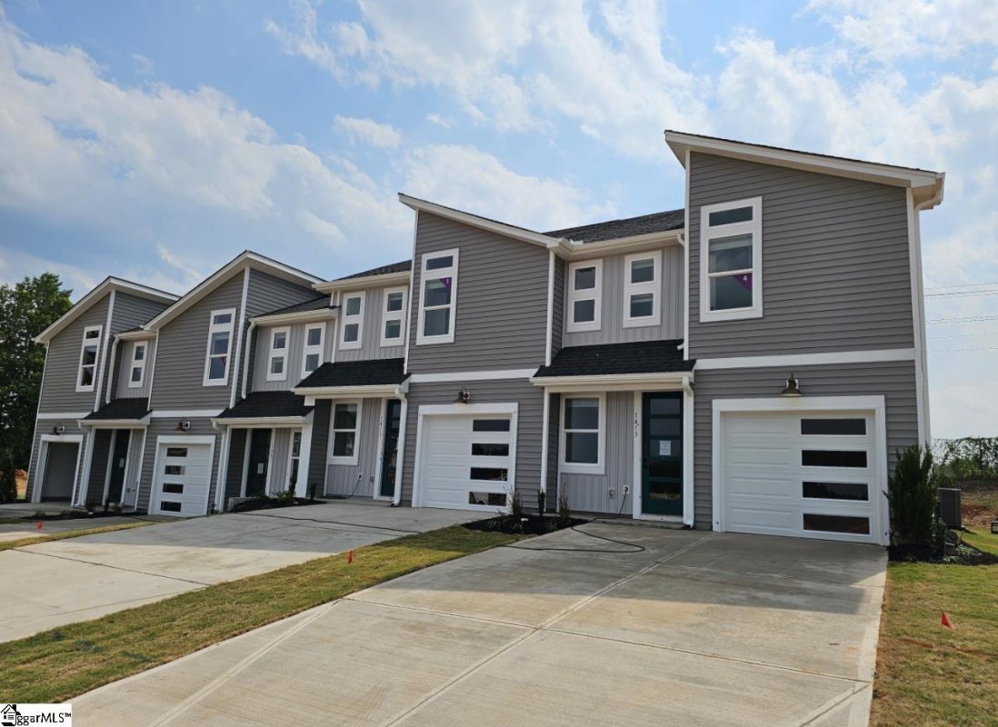1411 Darrowby Way