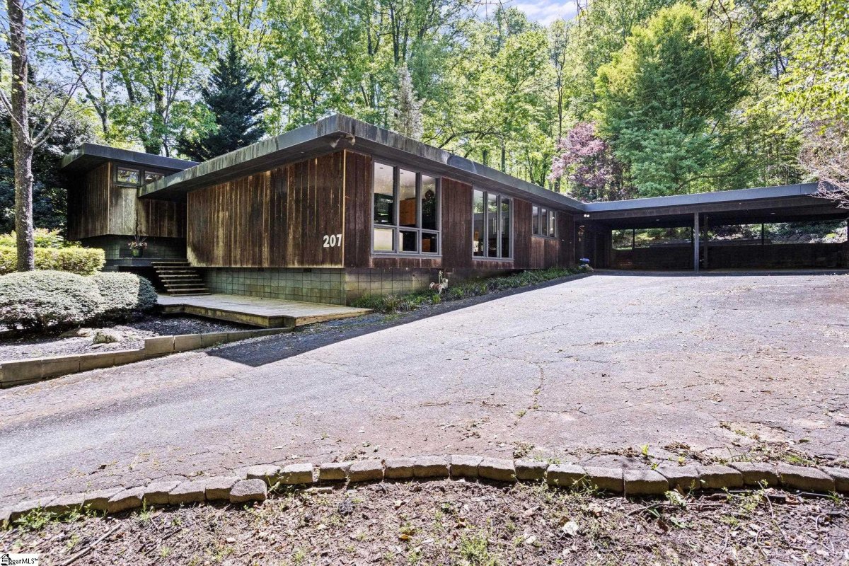 207 Windsor Road