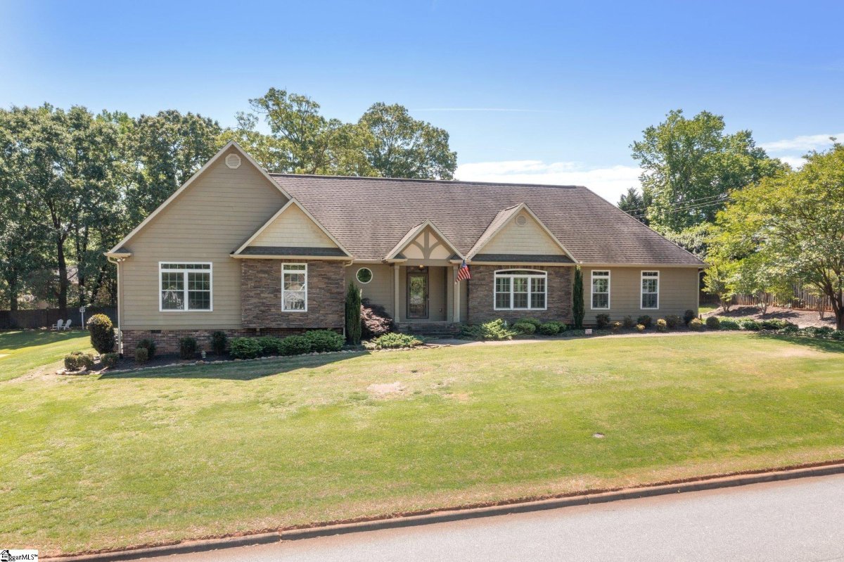 110 Oglewood Drive