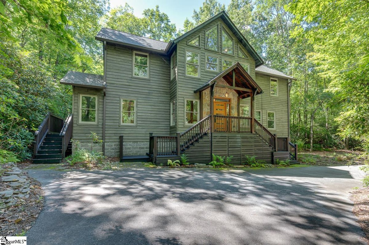 4 Larkspur Lane