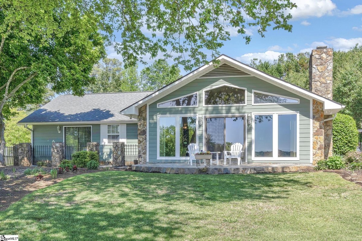 218 Pine Cove Drive