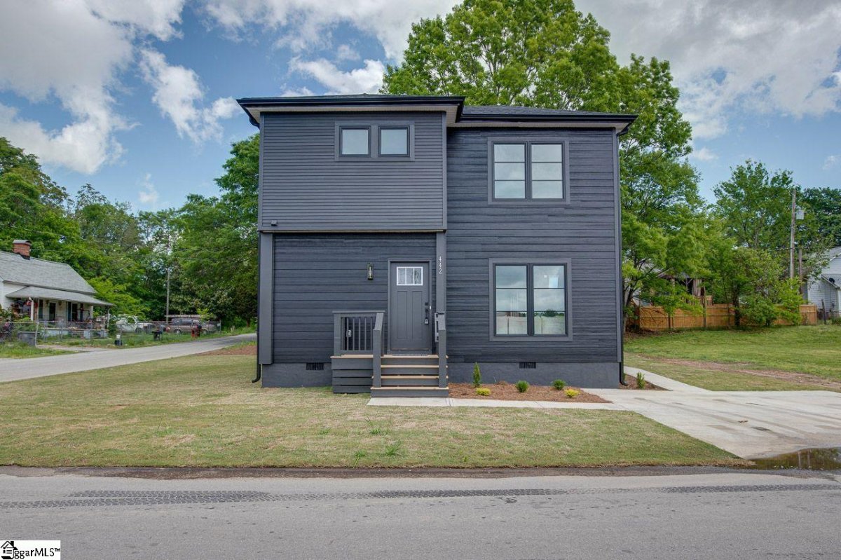 442 West Avenue