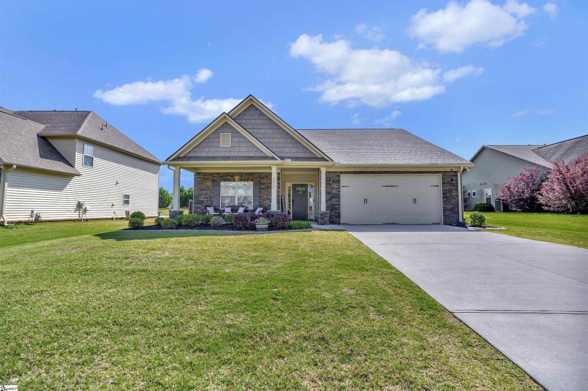 1020 Drakes Crossing