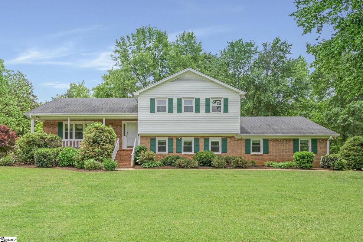 3 Green Hill Drive