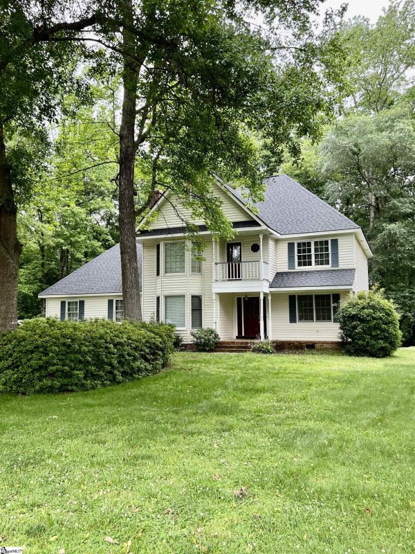201 Hillpine Drive