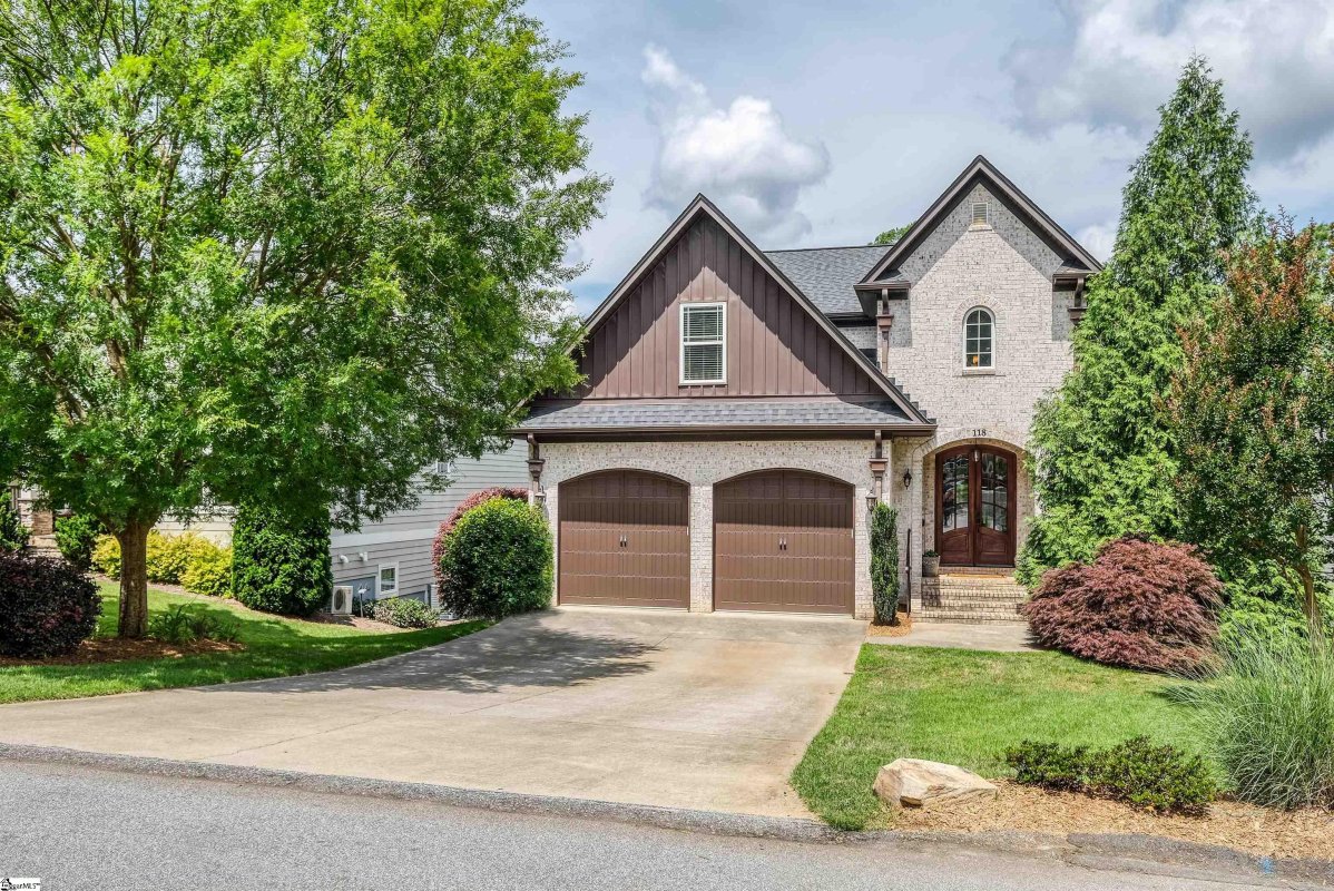 118 Keowee Avenue