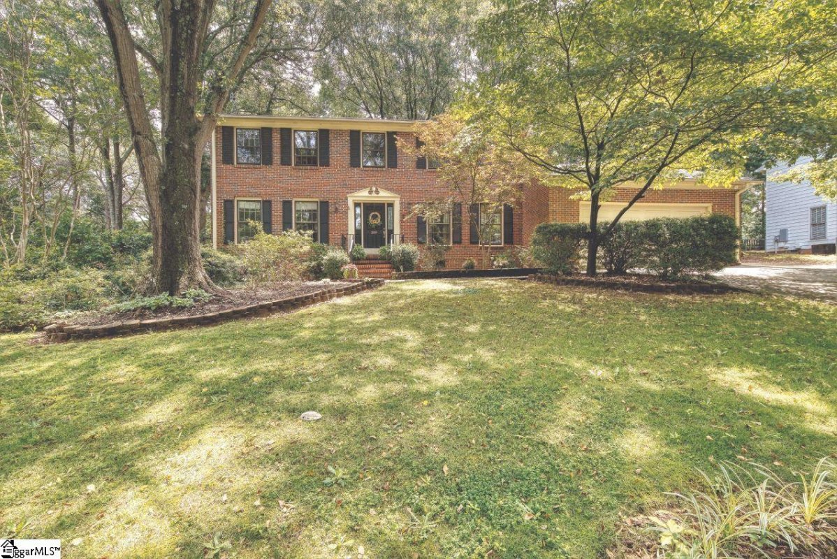 209 Oakwood Court