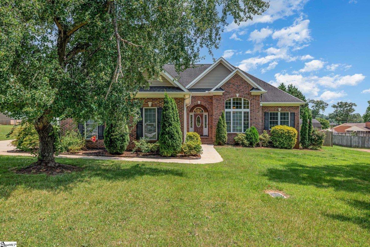 108 Stonegate Court