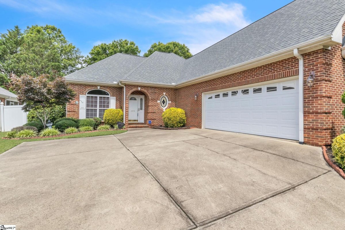 100 Banbury Circle