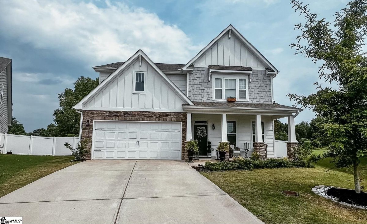 8 Valeria Place