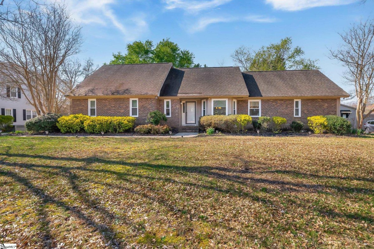 207 Huntington Road