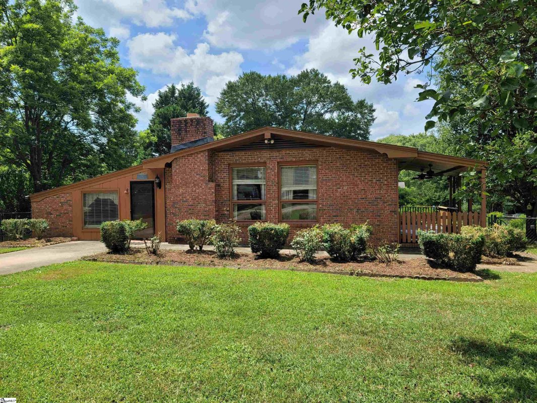 206 Bartlett Street