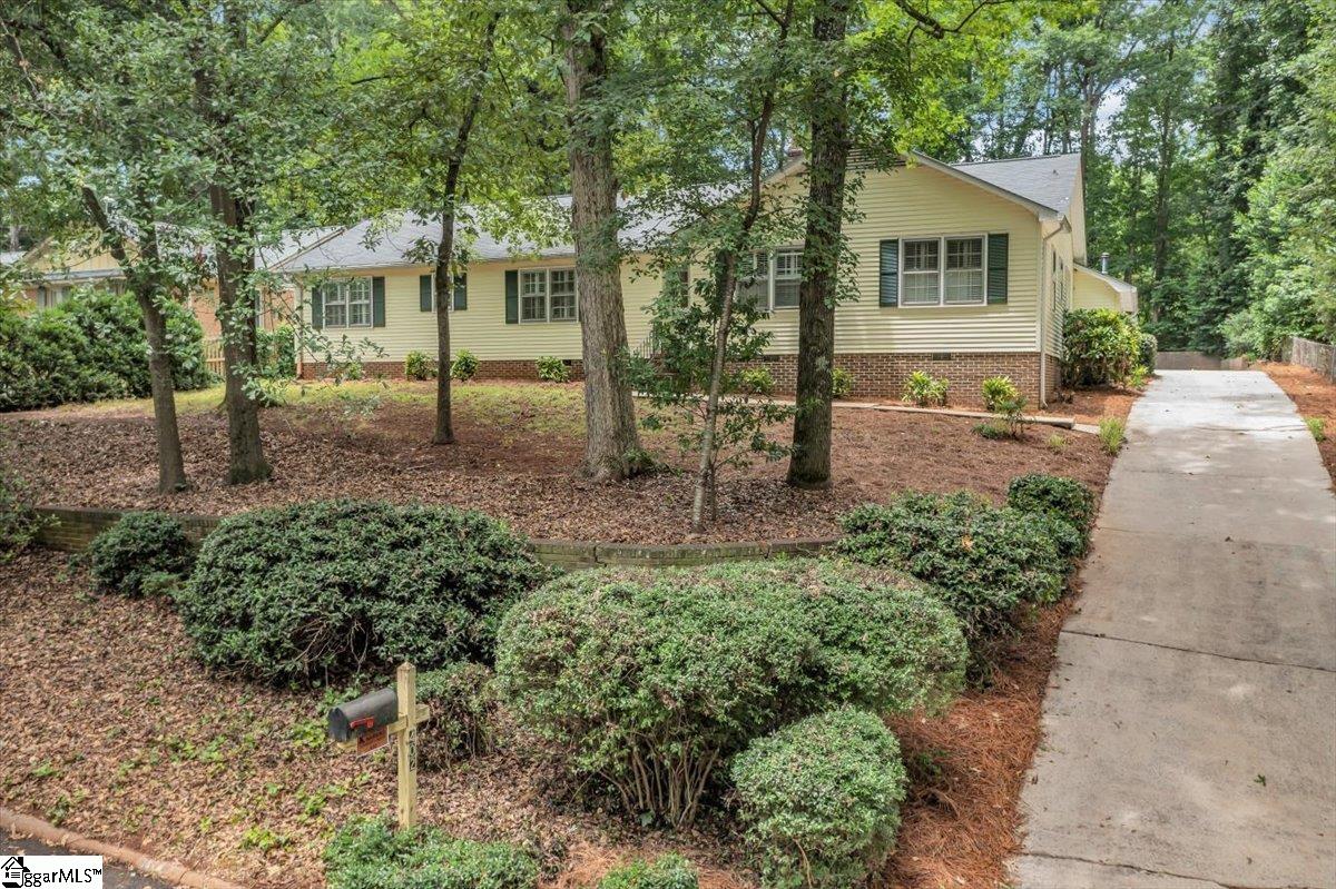 402 Foxcroft Road