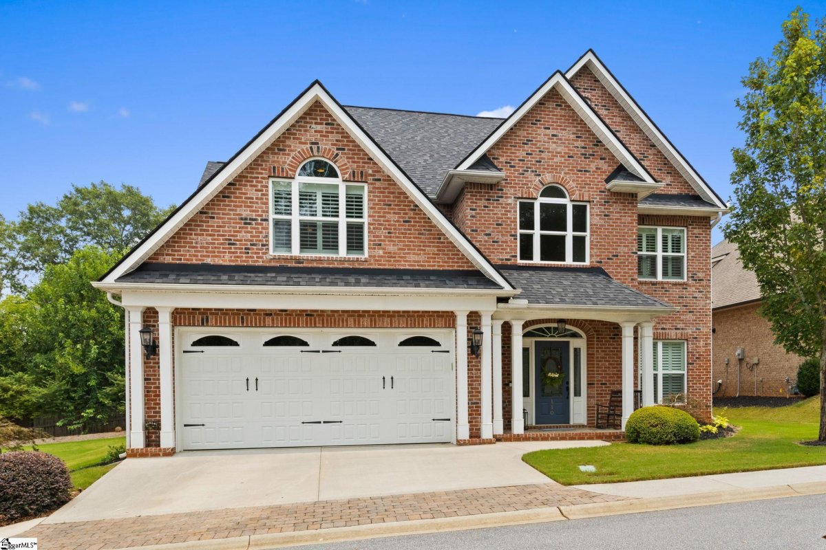110 Giannas Court