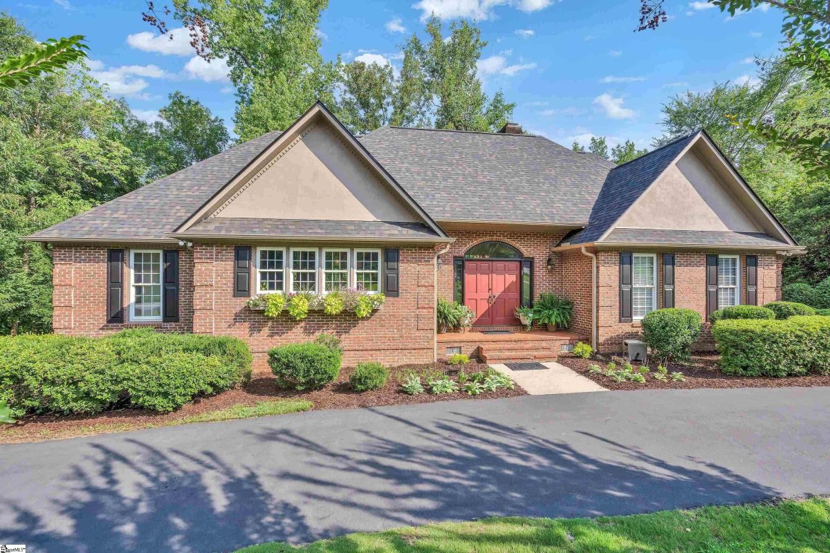 9 Round Ridge Court