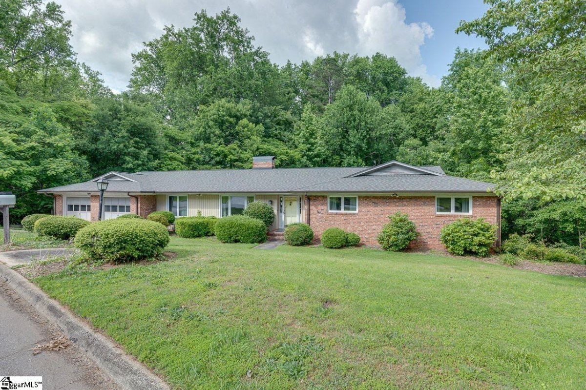 102 Ramblewood Lane
