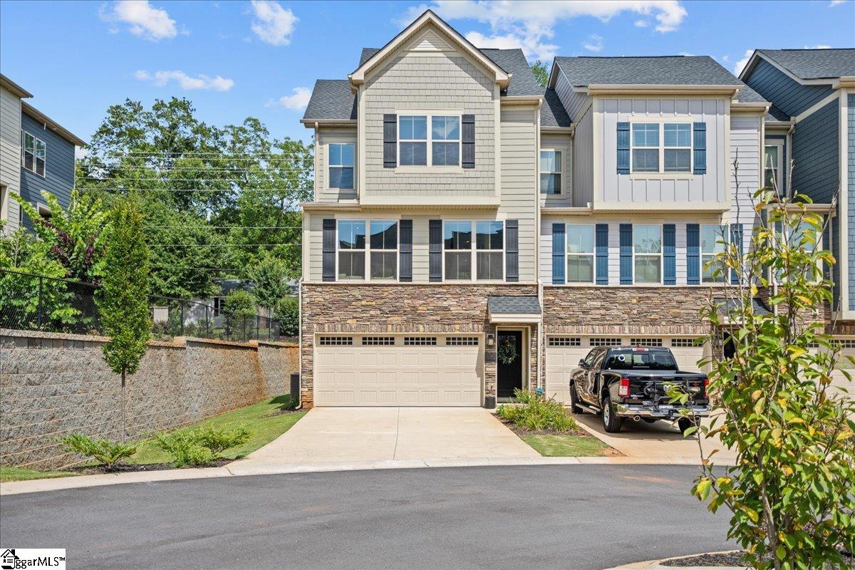 9 Copper Run Drive