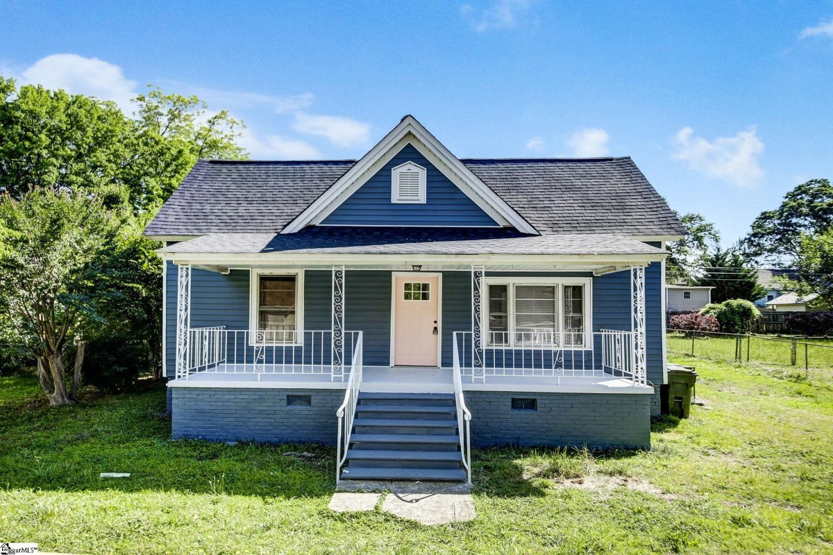 8 Woodward Street
