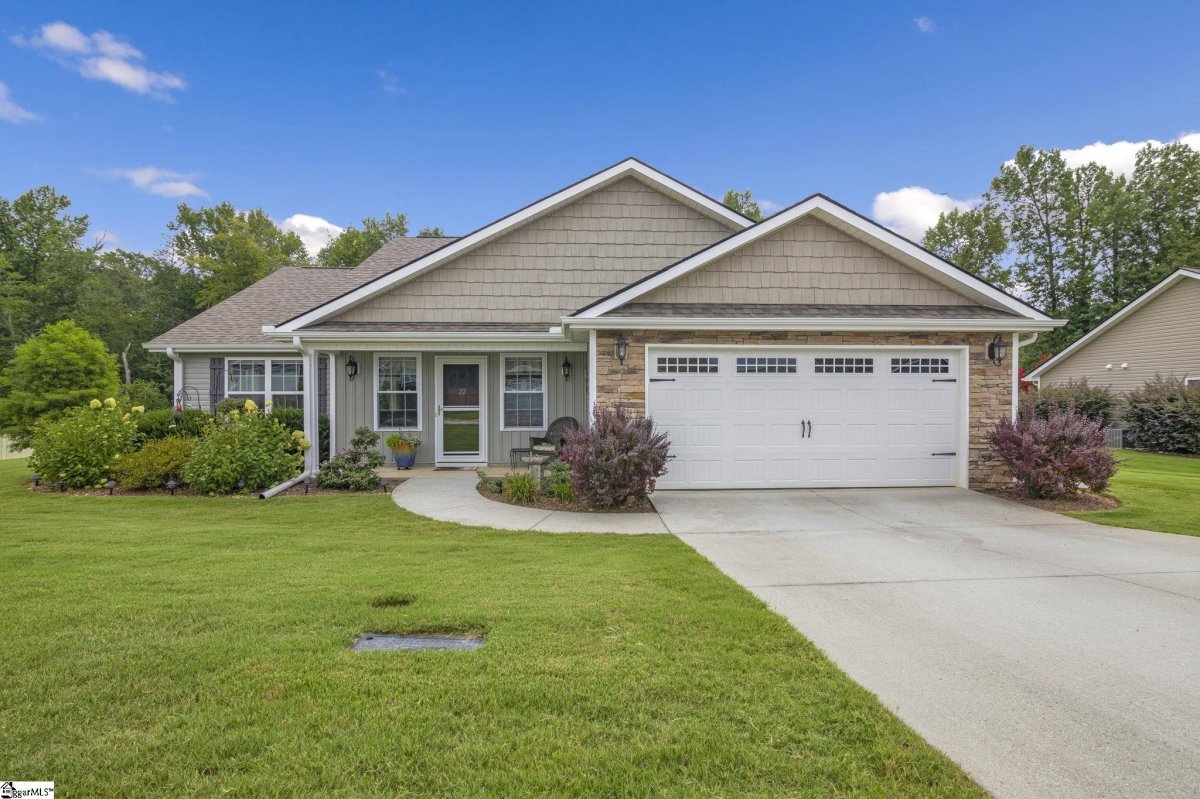 22 Macle Court