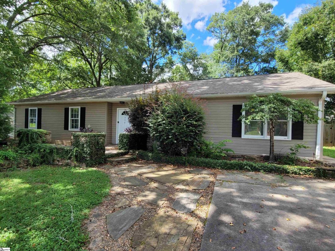 304 Brentwood Way