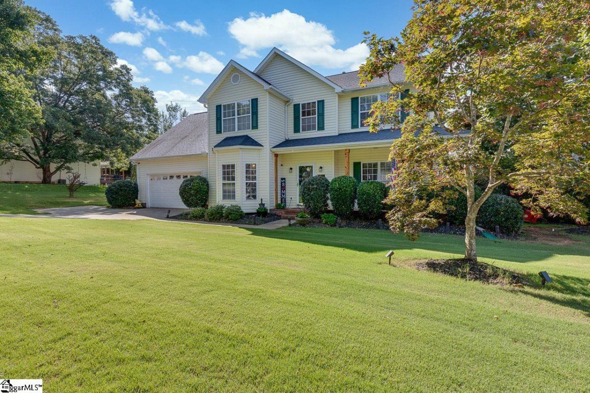 300 Oak Wind Circle