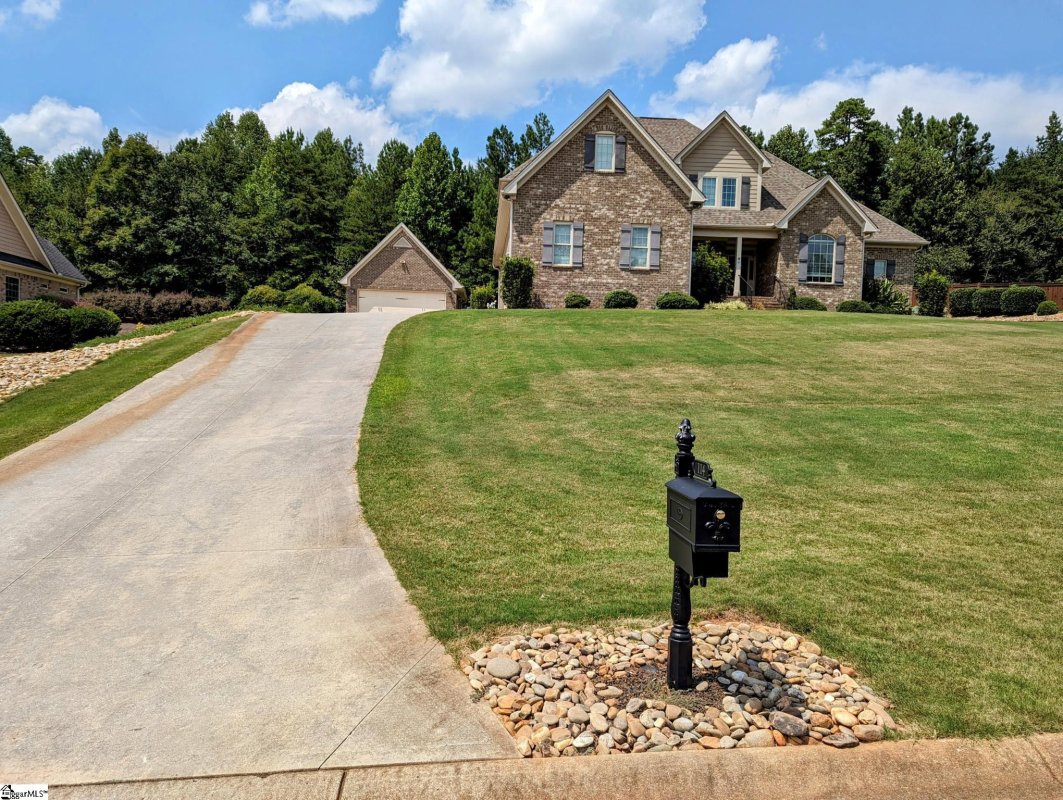 114 Lantern Ridge Drive