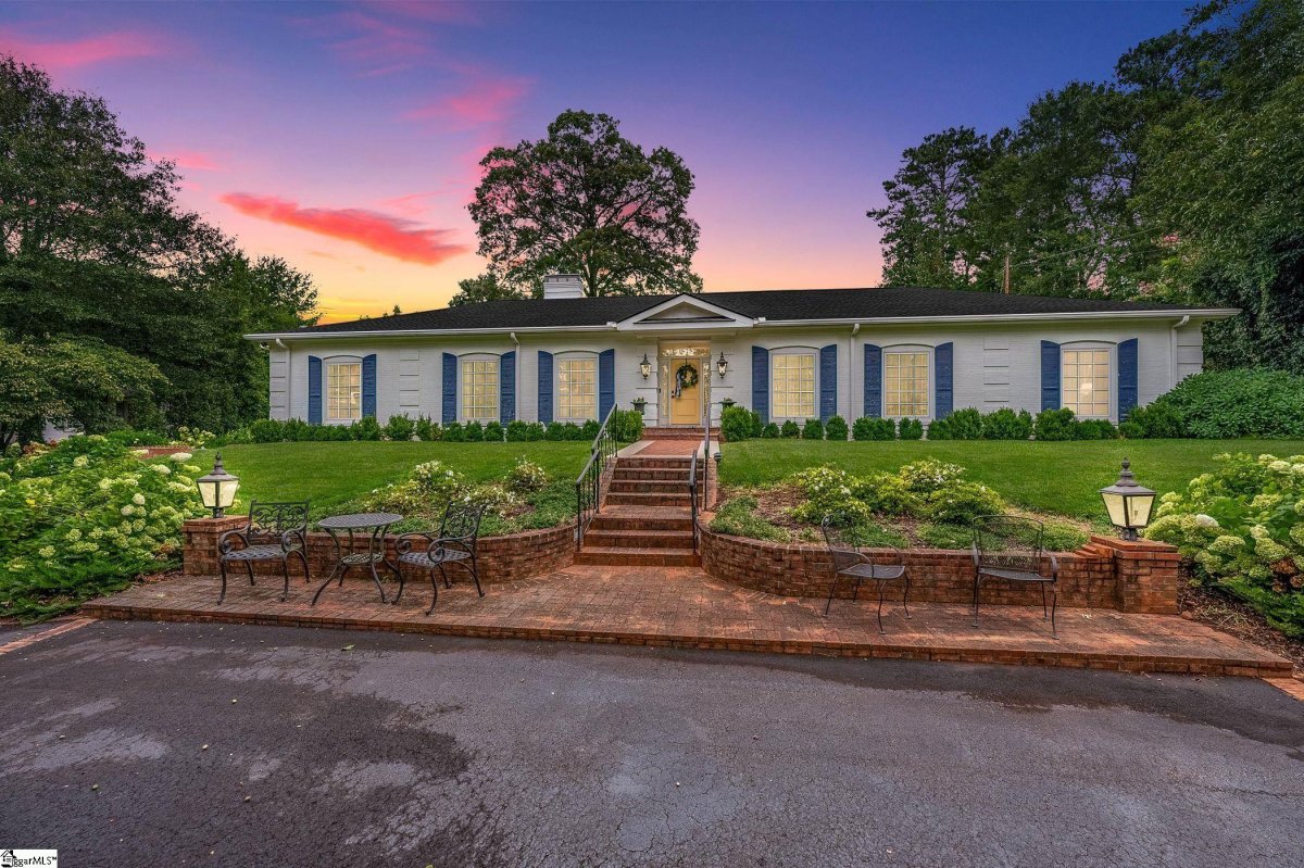 4 Barksdale Road