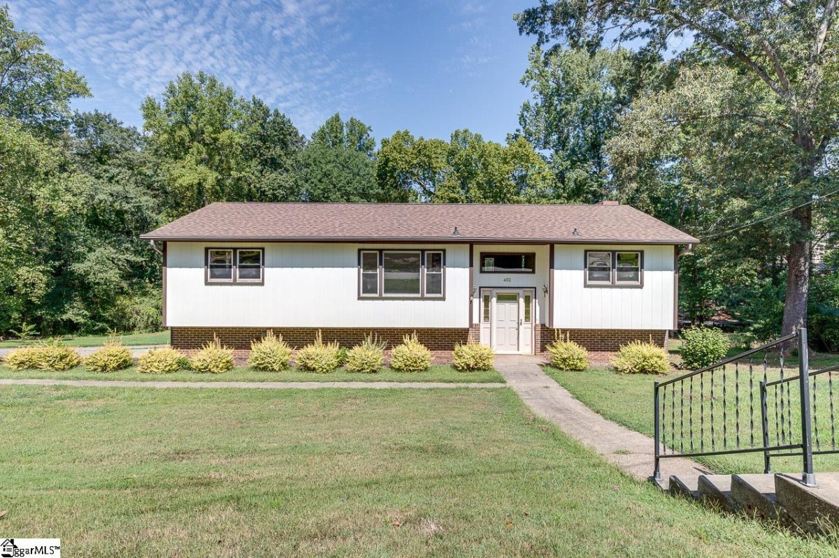 402 Echo Circle