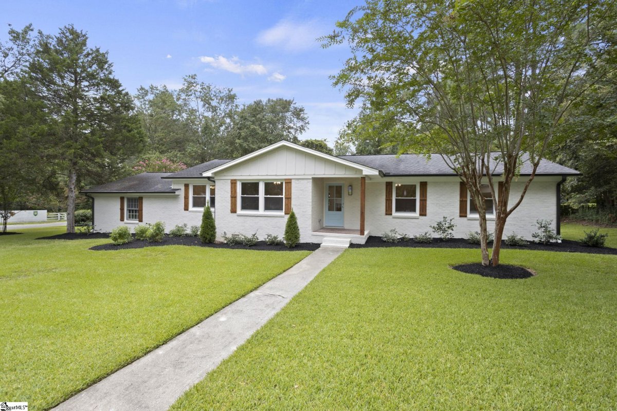 2 Ivanhoe Circle