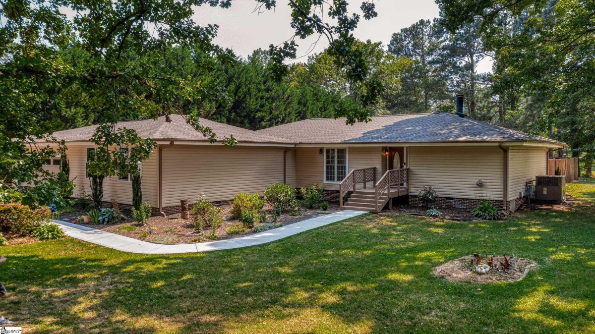 2204 Cobbs Way